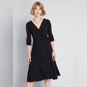 Modcloth Say Yes to Timeless Midi Wrap Dress Black Medium NWT NEW